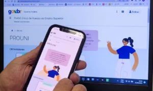 MEC abre prazo para inscritos no ProUni apresentar documentos