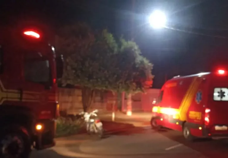 Um incidente terrível atingiu uma casa na Portelinha, Jardim Primavera, onde moradores viram sua residência ser incendiada.