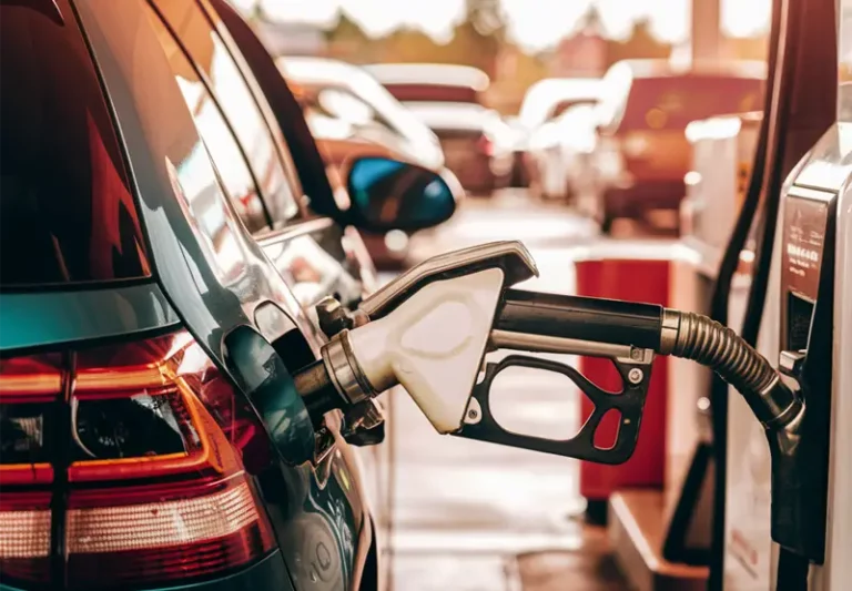 A Petrobras anunciou na segunda-feira, 08 de junho, que aumentará em R$ 0,20 o preço do litro da gasolina.