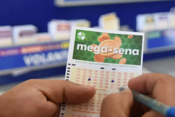 Mega-Sena acumula e sorteia R$ 14 milhões nesta quinta