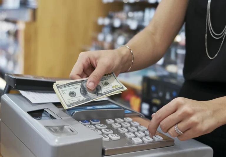 Funcionária é denunciada por desvio de dinheiro em Paranaíba