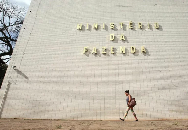 Governo apresenta pacote de corte de gastos nesta terça