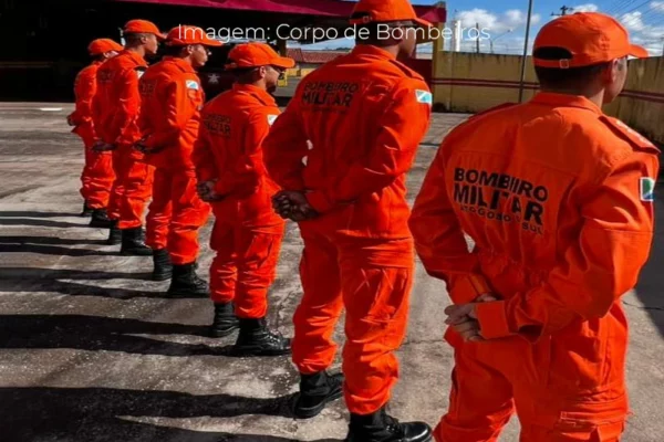 Bombeiros recebem novo fardamento em Paranaíba