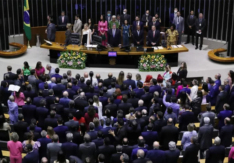 Câmara dos Deputados aprova castração química para pedófilos