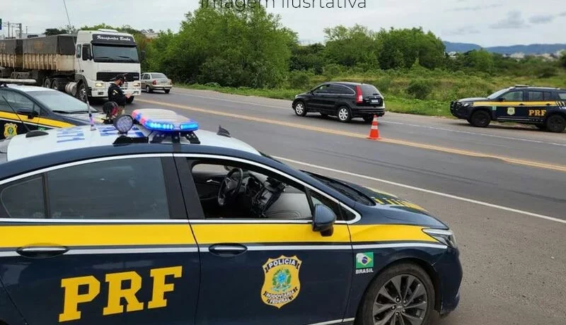 Embriagado e sem CNH motorista bate de frente com caminhão na BR-158 em Paranaíba