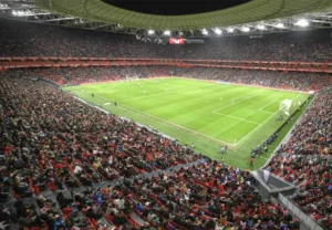 Quem cai? Galo, Flu, Athletico e Bragantino lutam contra Z4