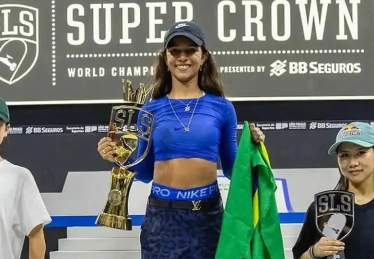 Rayssa Leal vence no fim e se torna tricampeã mundial de skate street