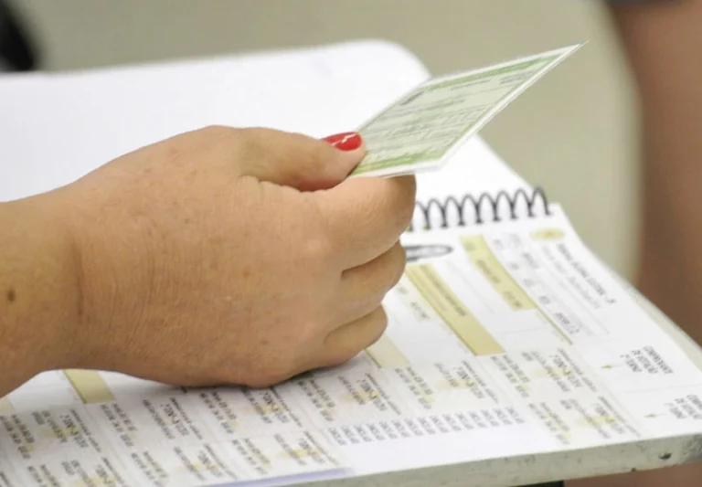 Eleitores que não votaram no 2º turno têm até terça para justificar