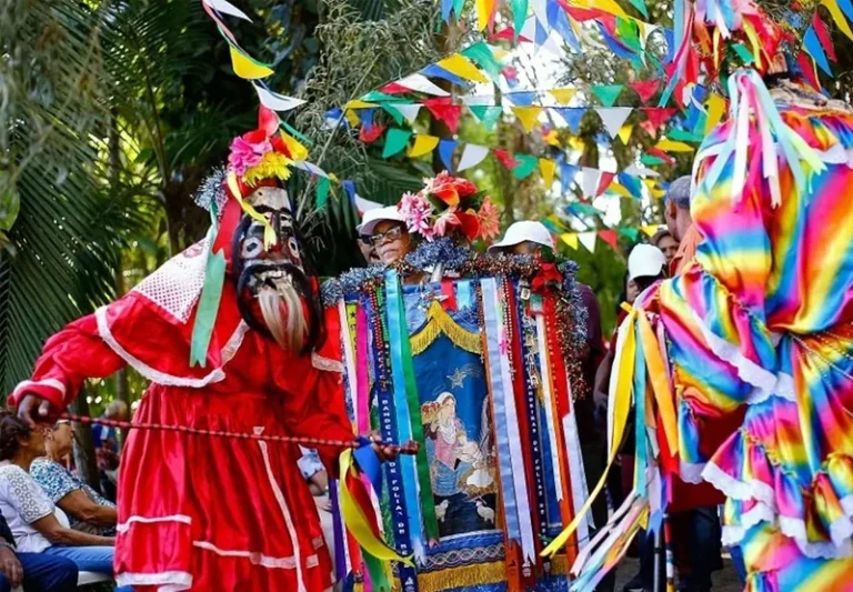 Folia de Reis tem chegada em Paranaíba neste sábado