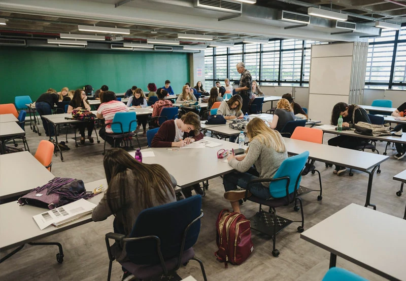 Programa de bolsas estudantis de um salário mínimo oferece 100 vagas em MS