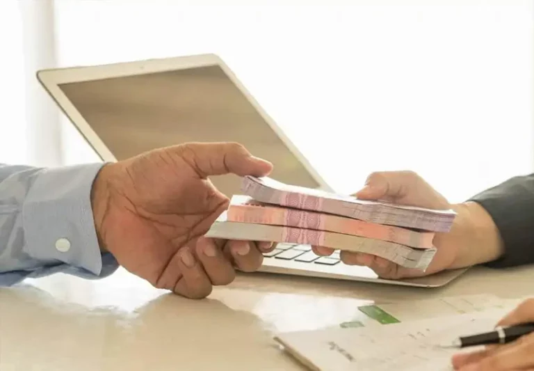 Juros Bancários Disparam para 43,7% ao Ano: Como Isso Impacta Sua Vida?