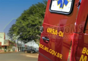 Mulher é atropelada na Praça da República em Paranaíba