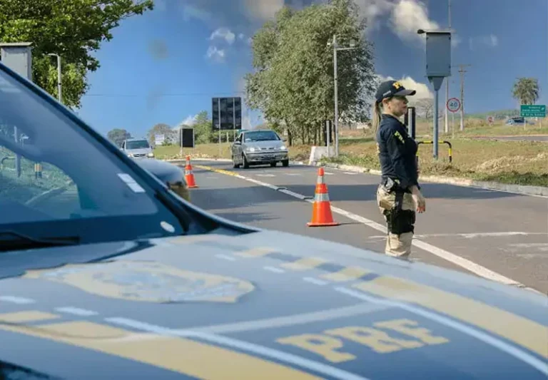 PRF intensifica fiscalização em rodovias durante feriado prolongado