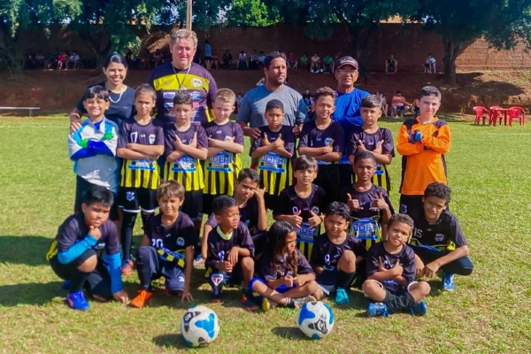 Alunos de projeto social em Paranaíba disputam jogos em Minas Gerais