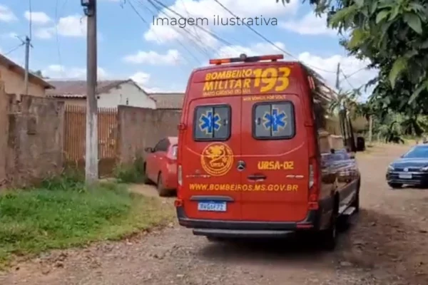 Bombeiros socorrem vítima de espancamento