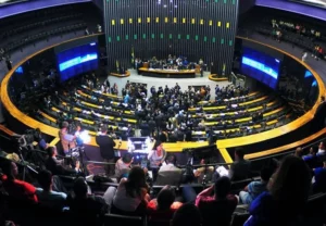 Câmara aprova aumento do número de deputados para 531