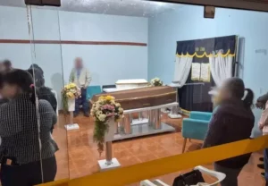 Corpos de mãe e filha queimadas por marido são sepultadas em Chapadão do Sul