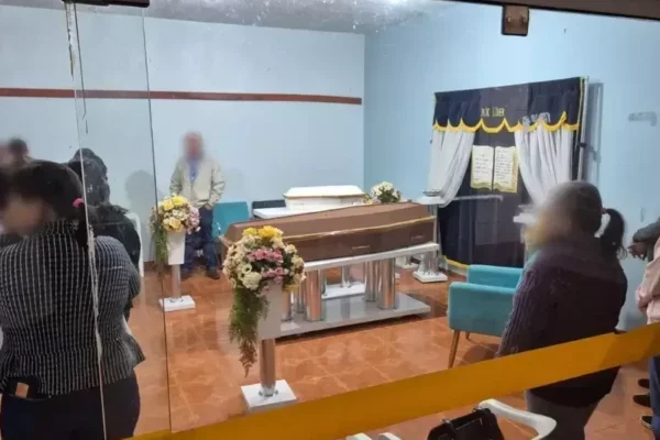 Corpos de mãe e filha queimadas por marido são sepultadas em Chapadão do Sul