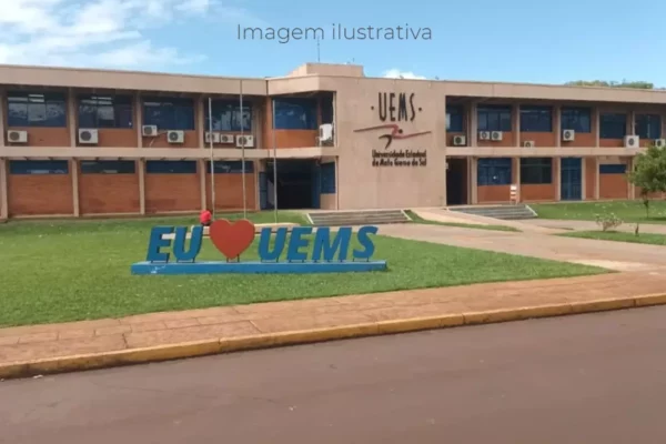 UEMS abre inscrições em processos seletivos com salário de até R$ 10,2 mil