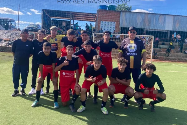 Escolinha de Futebol de Paranaíba rumo a Cassilândia