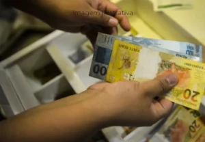 Mercado eleva previsão de expansão da economia em 2025, aponta Boletim Focus