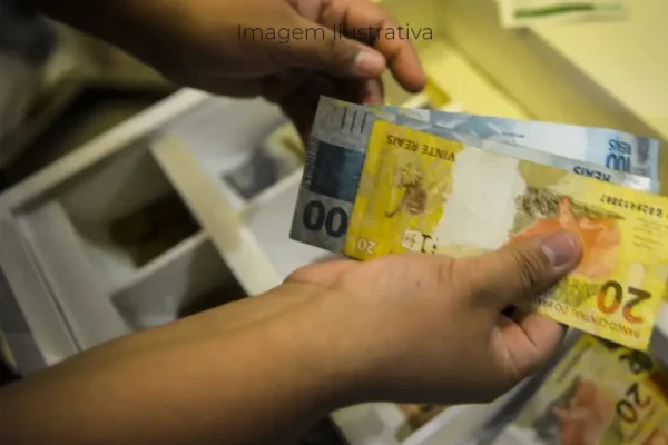 Mercado eleva previsão de expansão da economia em 2025, aponta Boletim Focus