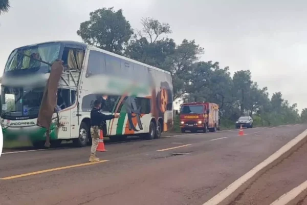 Motorista indiciado por mortes de médica e idoso em acidente em MS