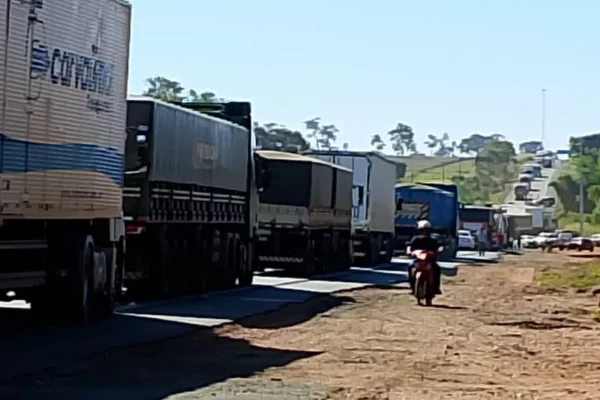 Professor morre em grave acidente na BR-158 em Paranaíba