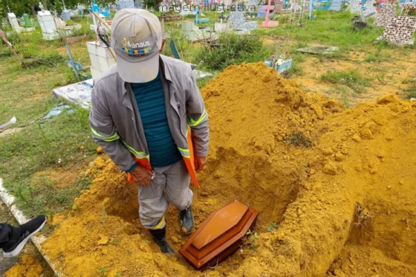 Criança tem 33 paradas cardíacas e morre após ser picada por escorpião