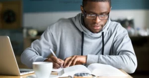 Fundação oferece cursos on-line gratuitos sobre IA e ChatGPT