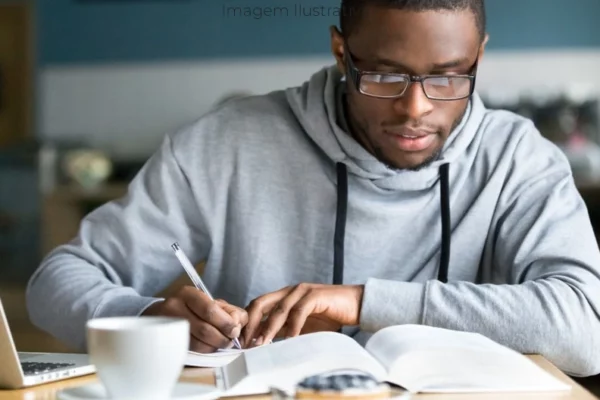Fundação oferece cursos on-line gratuitos sobre IA e ChatGPT
