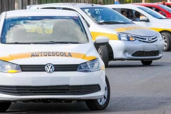 Governo Federal estuda acabar com obrigação de autoescola para carteira de motorista