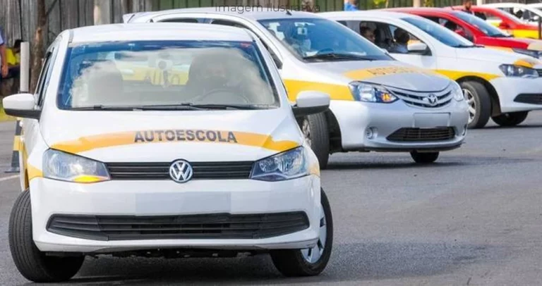 Governo Federal estuda acabar com obrigação de autoescola para carteira de motorista