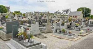 Professor é morto com golpes de foice em MS