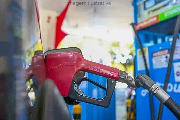 Gasolina com 30% de etanol passa a valer no Brasil