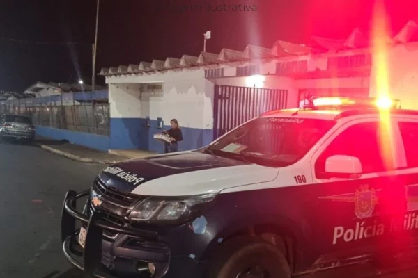 Polícia Militar prende 03 homens e apreende menor em Paranaíba