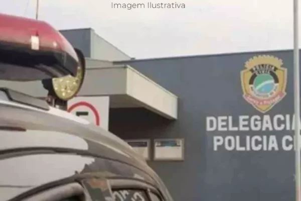 Flagra de traição acaba com jovem esfaqueada na cabeça