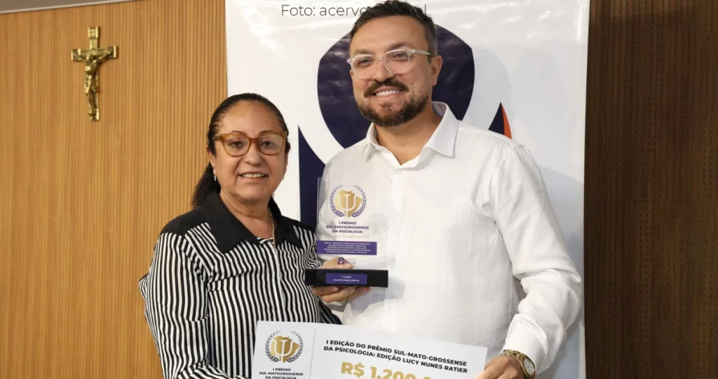 Professor da UFMS de Paranaíba recebe prêmio do Conselho Regional de Psicologia