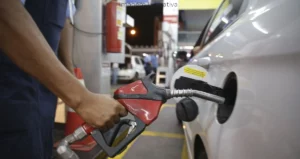 Petrobras reduz preço da gasolina nesta terça-feira