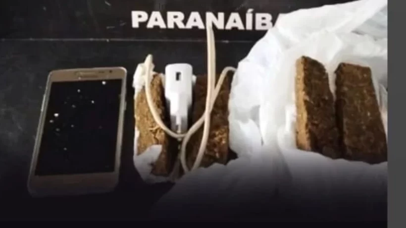 Polícia Penais apreendem droga e celular jogados no presídio de Paranaíba