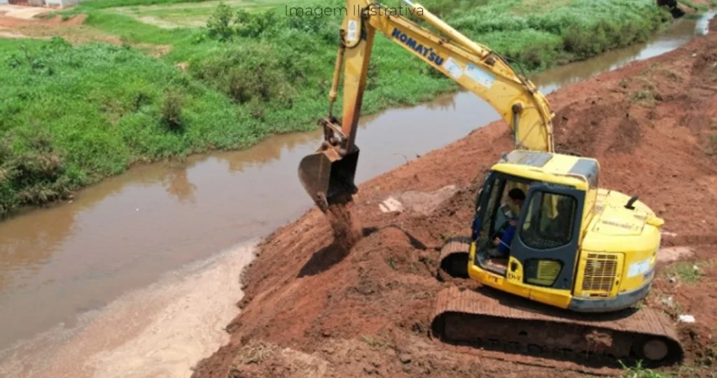 Prefeito afirma que obras no Córrego Fazendinha devem ser retomadas