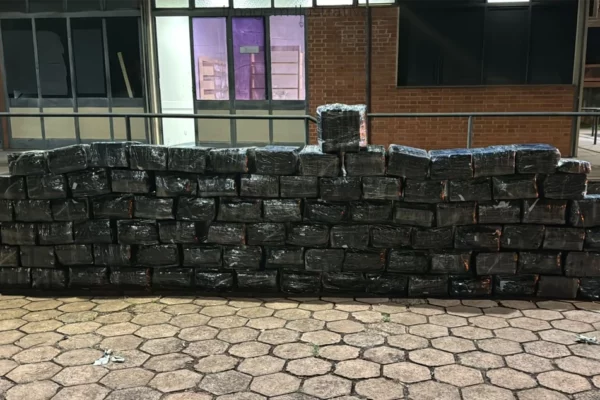 PRF de Paranaíba faz apreensão de quase 2 toneladas de maconha