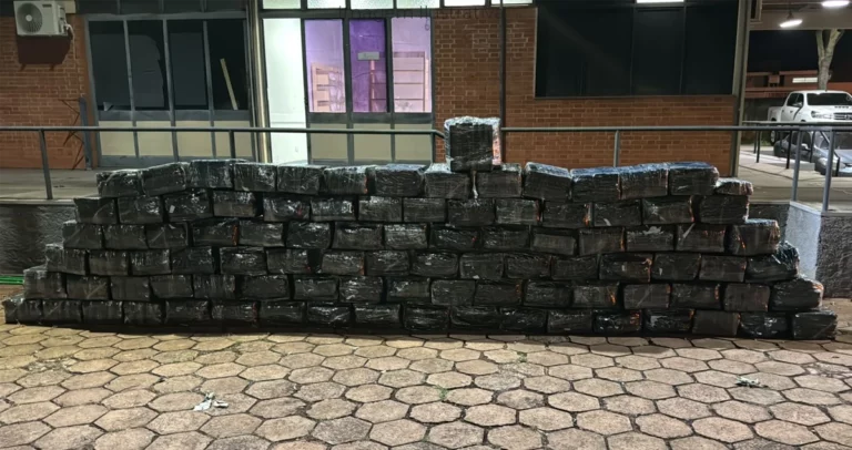 PRF de Paranaíba faz apreensão de quase 2 toneladas de maconha