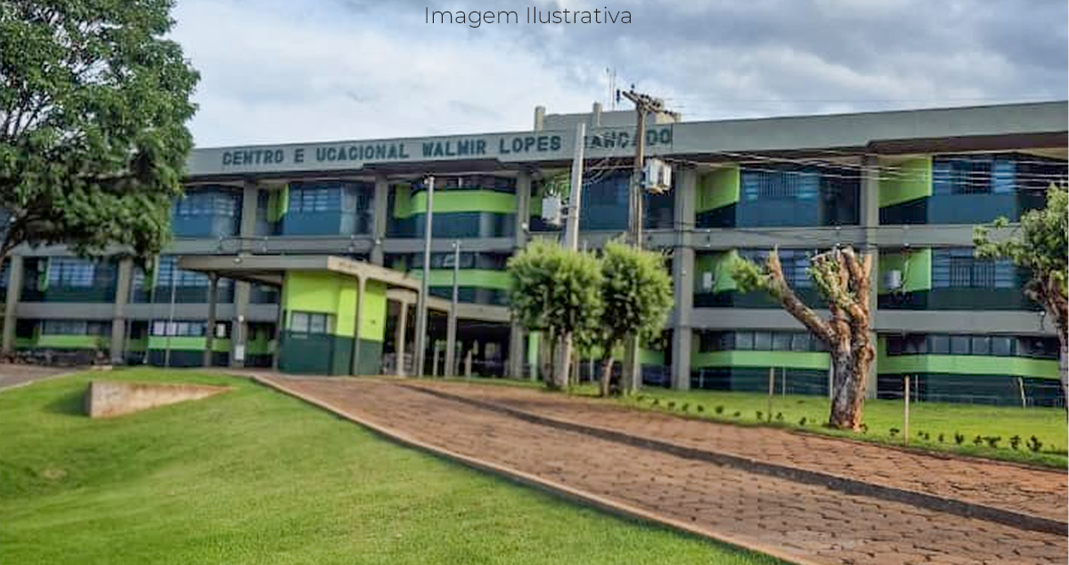 Fachada da escola Aracilda em Paranaíba-MS