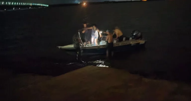 Polícia Ambiental salva família após lancha afundar em Aparecida do Taboado