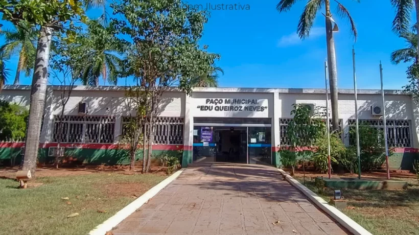 Imagem da fachada do paço municipal de PAranaíbaMS