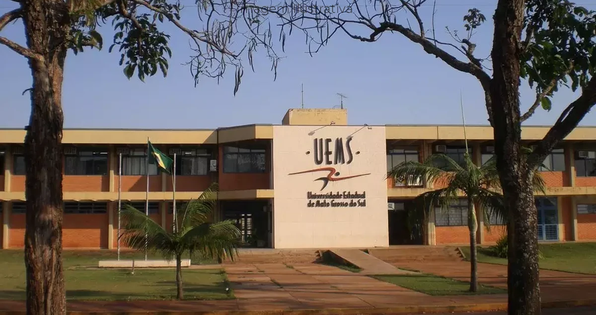 Fachada da UEMS em Campo Grande
