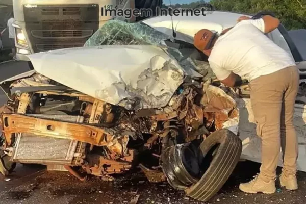 fiat strada batina na BR-497 em Paranaíba