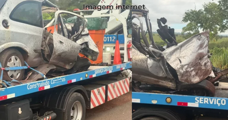 carro destruído após acidente na BR-158