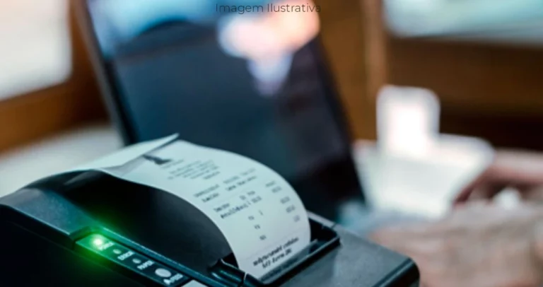 imagem transversal de um emissor de cupom fiscal